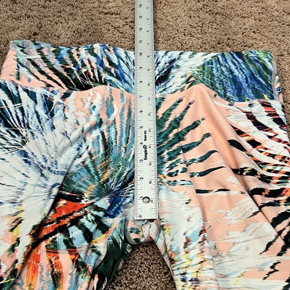 Large fabletics powerlite leggings Marbella print peach botanical colorful - Picture 13 of 13